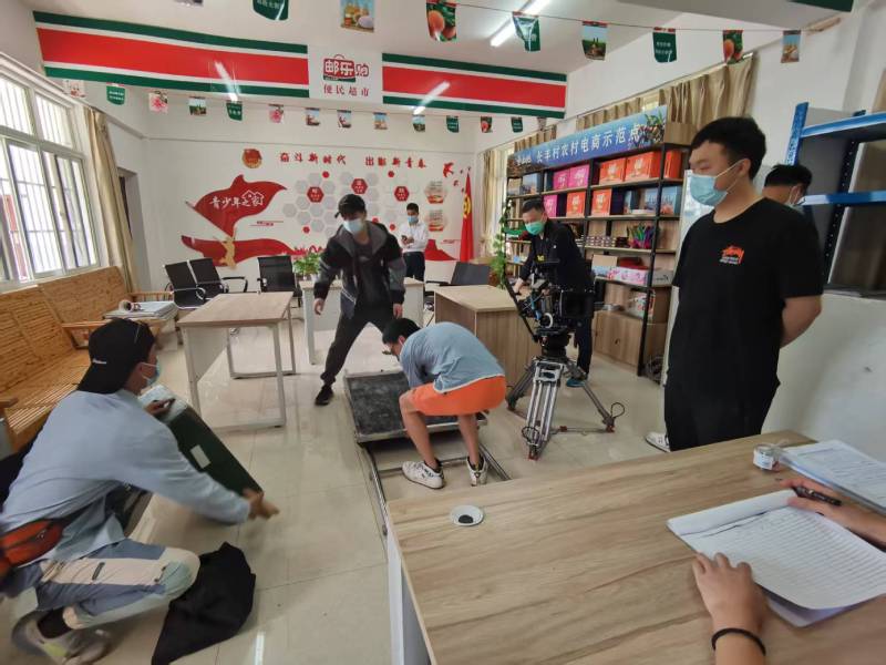 息烽县广告片拍摄公司：极简主义践行者，少即是多的视觉哲学